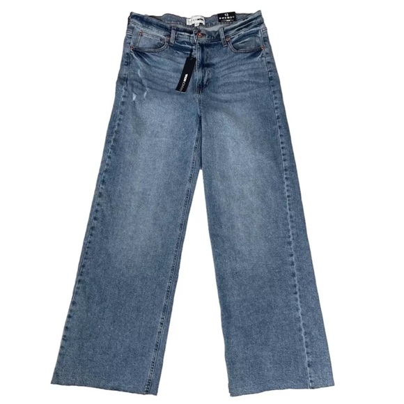 FASHION NOVA 90'S Baby Basic Stretch Wide Leg Jean Size 13 Medium Wash - Picture 1 of 6
